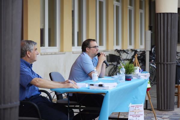 foto presentazione libro 50° Gruppi Spontanei