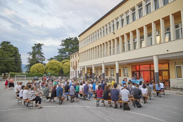 foto presentazione libro 50° Gruppi Spontanei